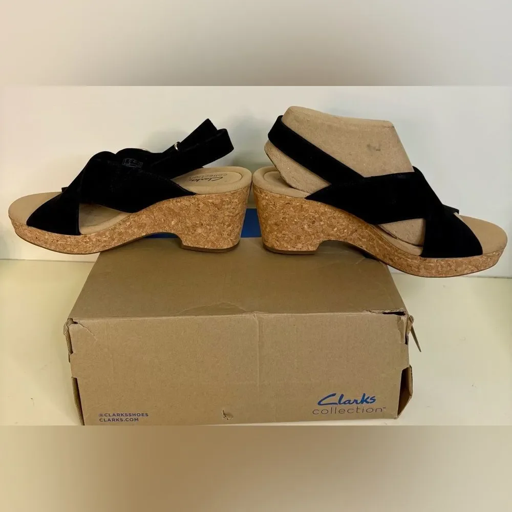 NWB Clarks Black and Tan Women's Wedges sz 8.5